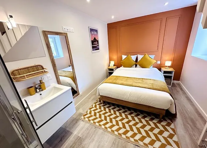 La Terre Du Mont Apartment *